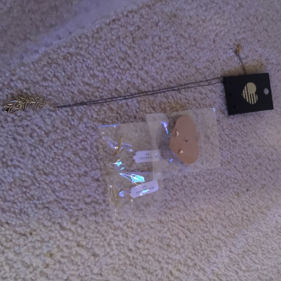 Nwt Brandy Melville jewelry set 4 peices