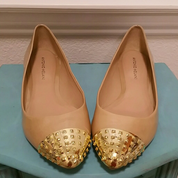 Antonio melani flats gold toe