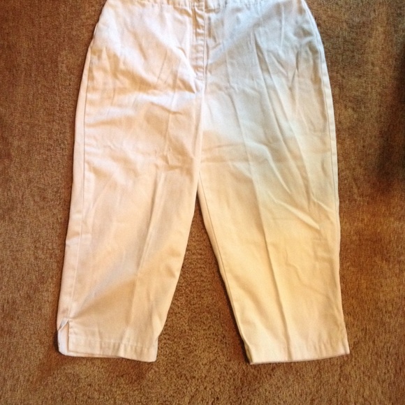 Capri crop pants - Picture 1 of 3