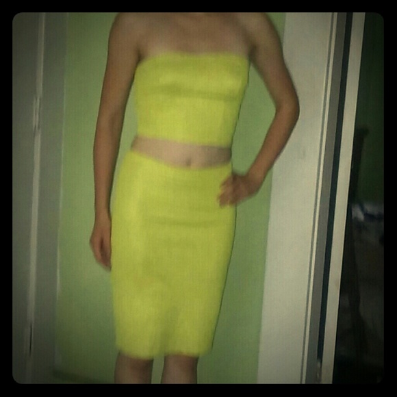 Top and skirt - Picture 1 of 3