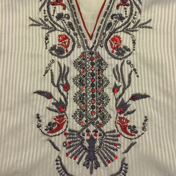 Top - Picture 2 of 3