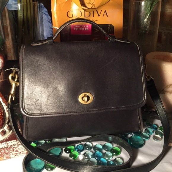 Coach Handbags - Vintage Coach Bag