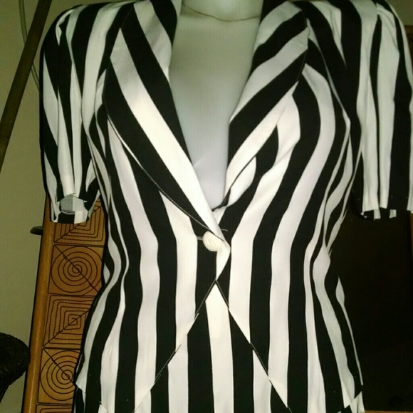 Short set - Picture 1 of 4