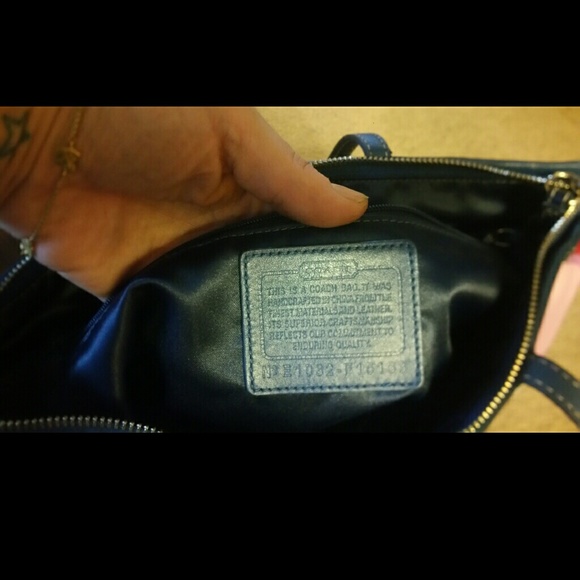 Coach purse - Picture 3 of 4