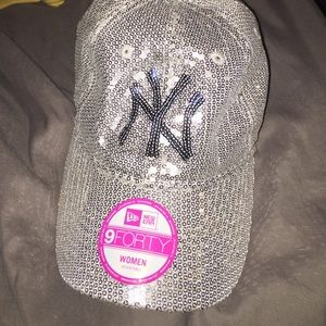New York Yankees sequenced hat from PINK