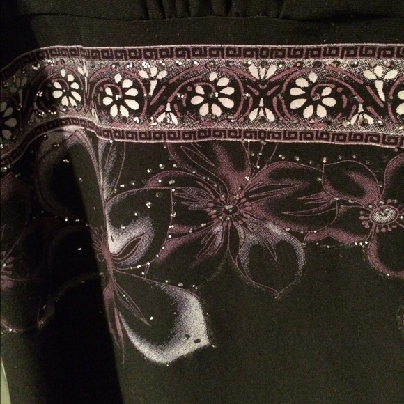Beautiful Dressy blouse - Picture 2 of 4