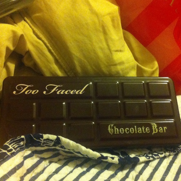 Too faced chocolate bar palette