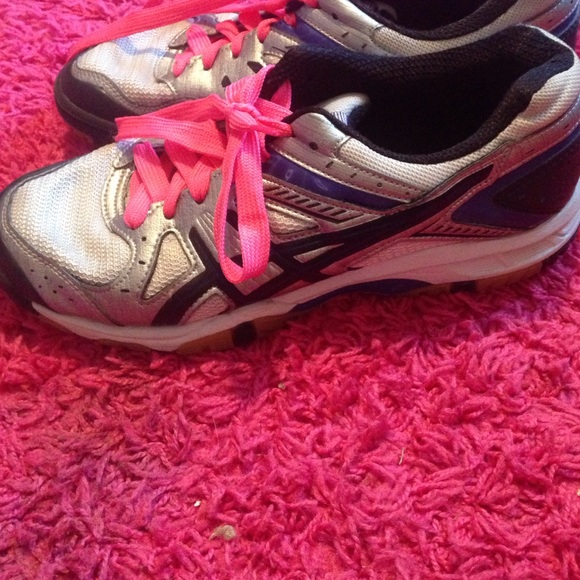 Volleyball shoes