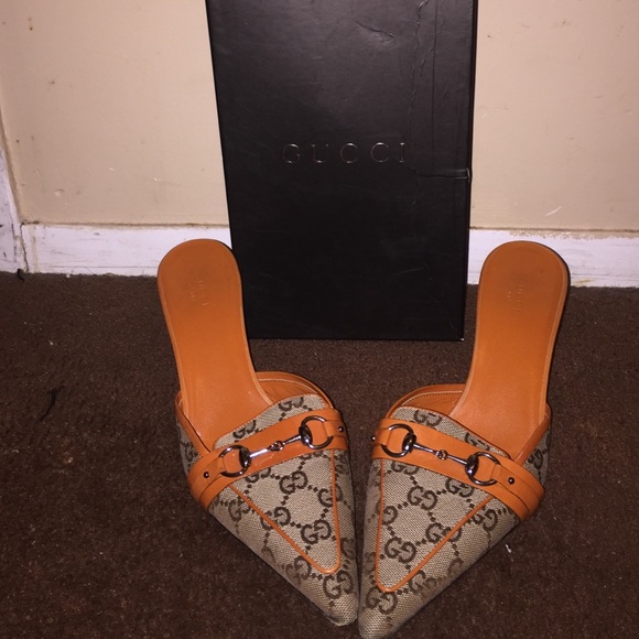 (ORIGINAL) Gucci Fine Point Heels (BOX INCLUDED) - Picture 1 of 2