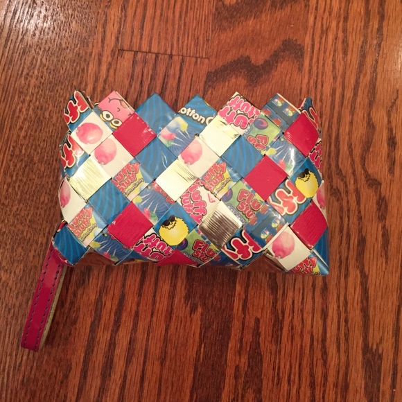 wristlet - Picture 1 of 1