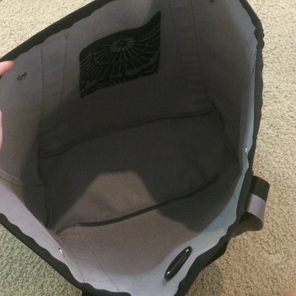 Large Lululemon bag - Picture 3 of 4