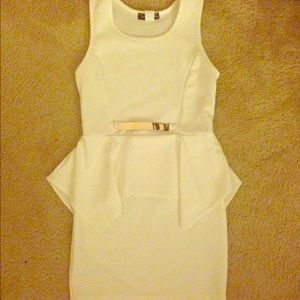 🍸White Peplum Dress