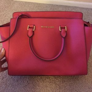 Michael kors hot pink selma large