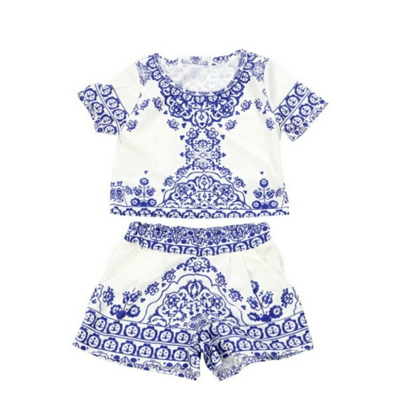 White & Blue Porcelain Short set - Picture 1 of 1