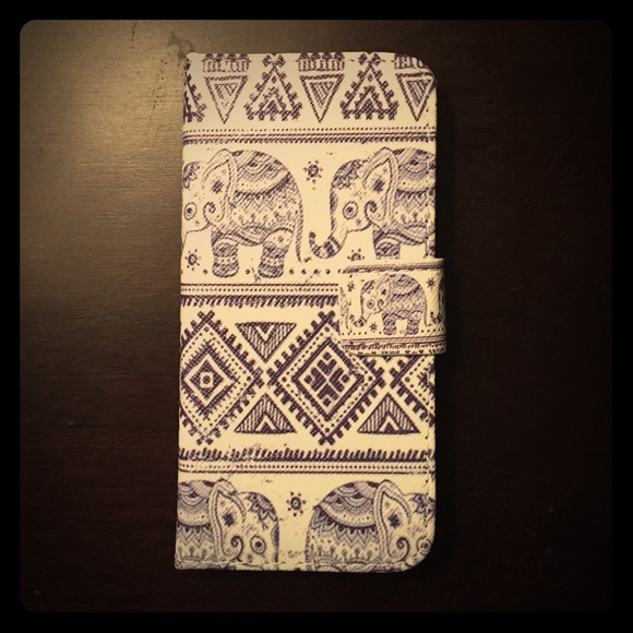 iPhone 5/5s elephant wallet case NWOT