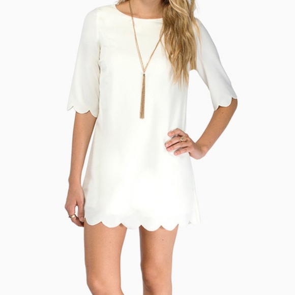 Tobi Scallop Dress