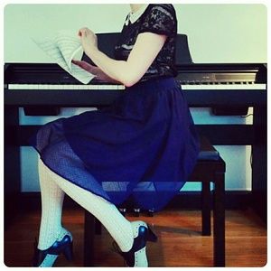 High waisted navy skirt