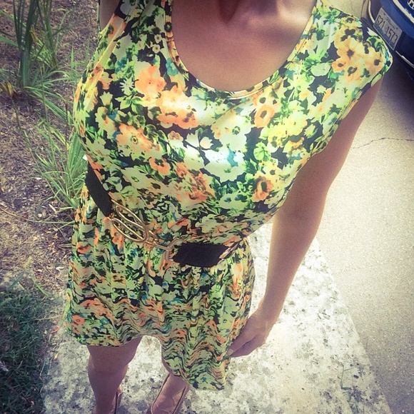 NWT Floral Print Casual Dress Size S - Picture 2 of 4