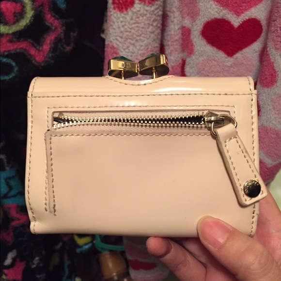 Additional photos of Ted Baker wallet. - Picture 1 of 4
