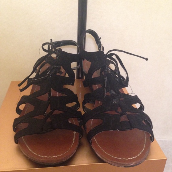 Black Strappy cage sandals - Picture 2 of 3