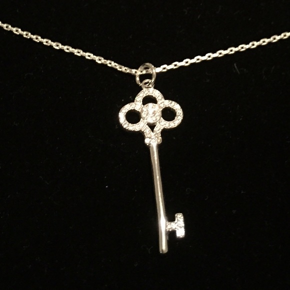 Beautiful Key Necklace Sterling Silver with CZ - Picture 2 of 3