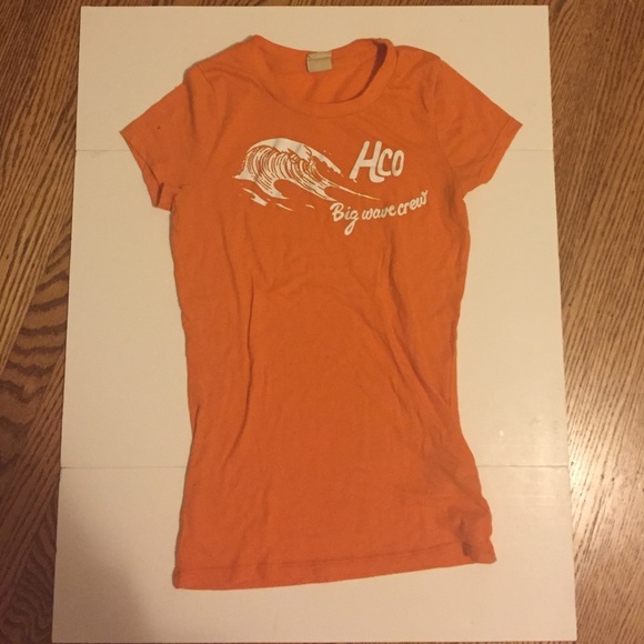 3 Hollister tees - Picture 4 of 4
