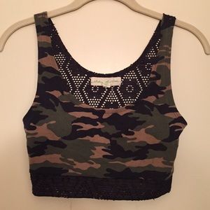 Staring at stars camo crop