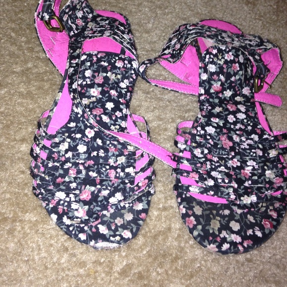 Flower sandals