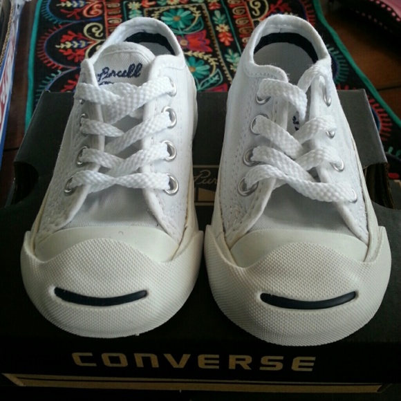 **SOLD OFF SITE**    Toddler CONVERSE Sneakers