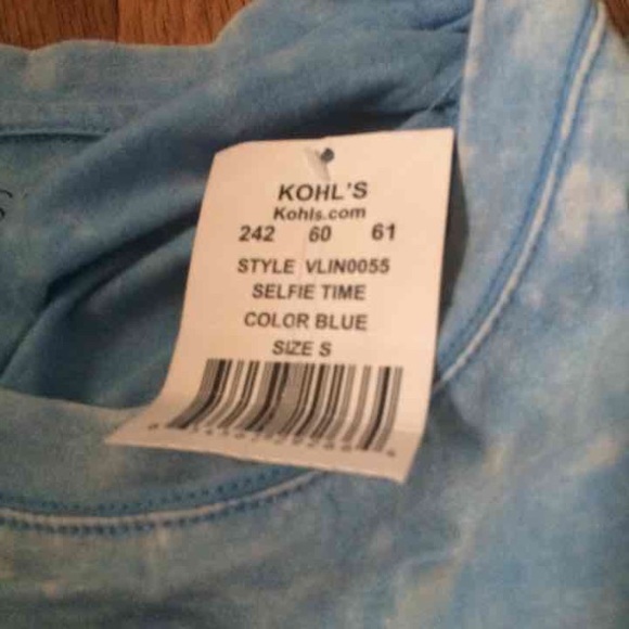 #SELFIE T-SHIRT - Picture 2 of 2