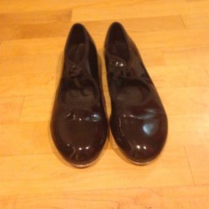 Tap shoes