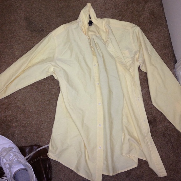 Yellow long sleeve shirt