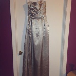 Brand: Jasmine Size: 6 Color: Gold