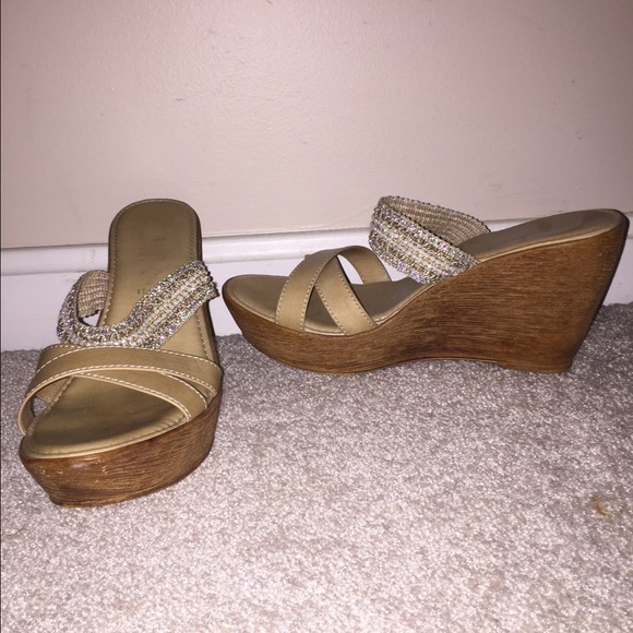 Tan Wedges - Picture 1 of 4