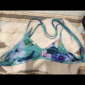 Jolyn Sea foam aloha print