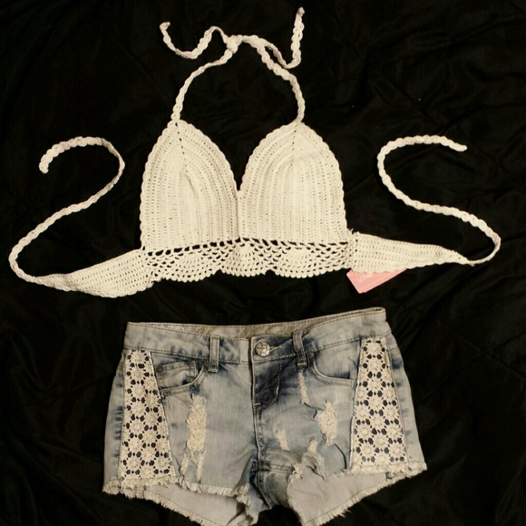 🚫SOLD🚫 White Crochet Bralette - Picture 2 of 2