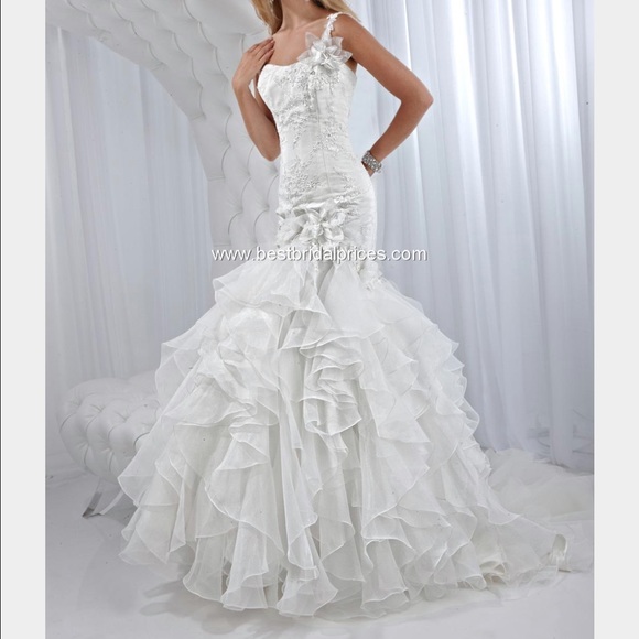 Stunning NWT  Impression Bridal Gown- never worn!