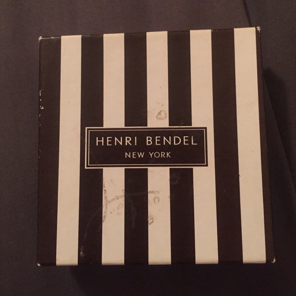 5 Henri Bendel rivet stack bangles in original box