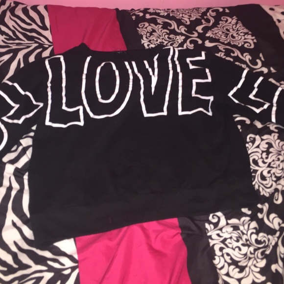 Sweatshirt