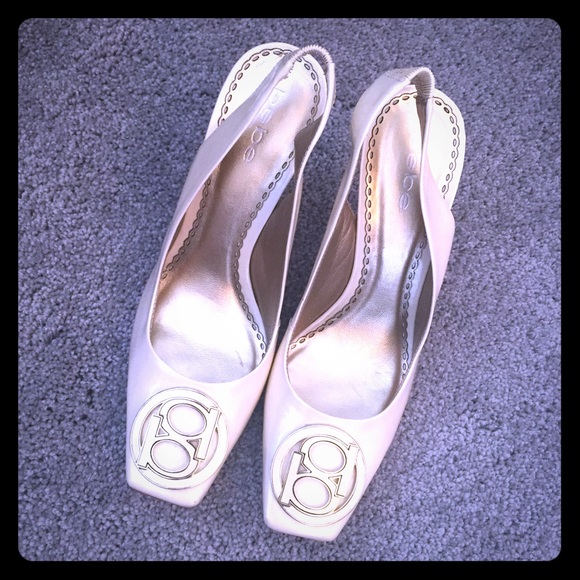 Bebe sling back pumps!