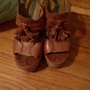 Calvin Klein brown fringe wedges