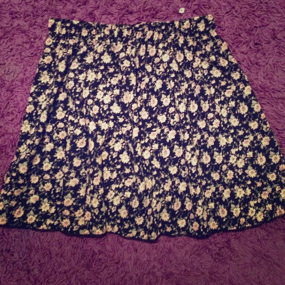 Totally awesome short flare skirt!