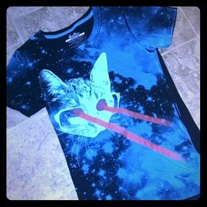 Threadless cat tee