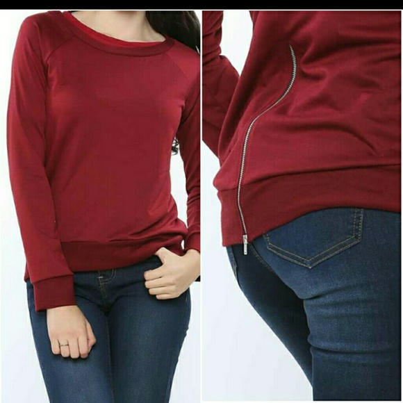 Burgandy back zipper sweatshirt