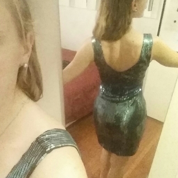 Georges party dress! - Picture 4 of 4