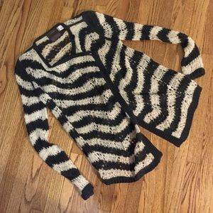 Anthropologie loose weave charcoal & ivory striped