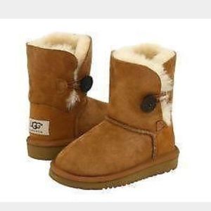 Short button uggs ❤️