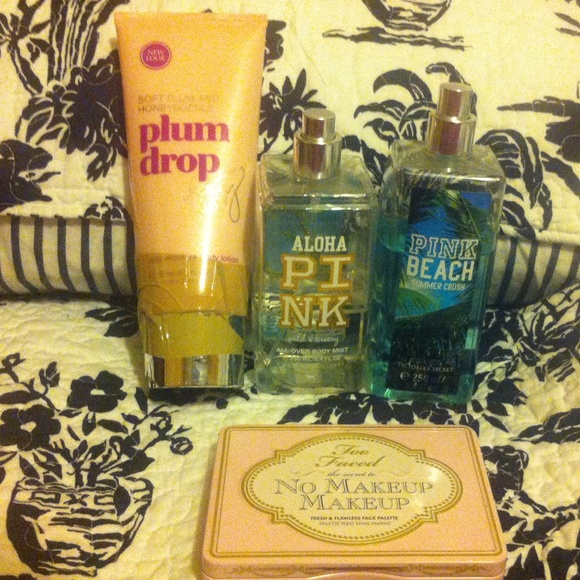 Pink body mists