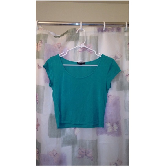 Green/teal crop top