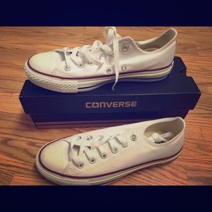 BRAND NEW WHITE CONVERSE